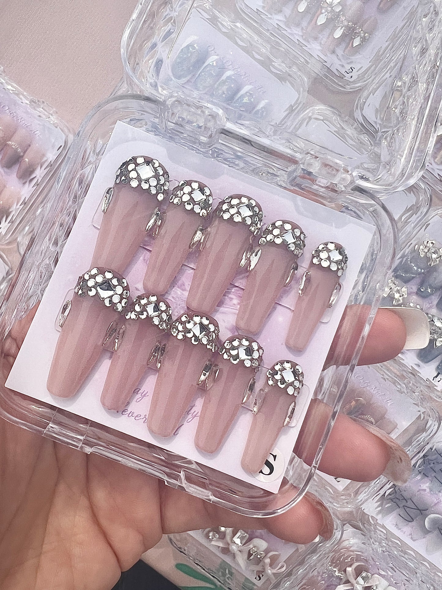 B75 Mini Crowns