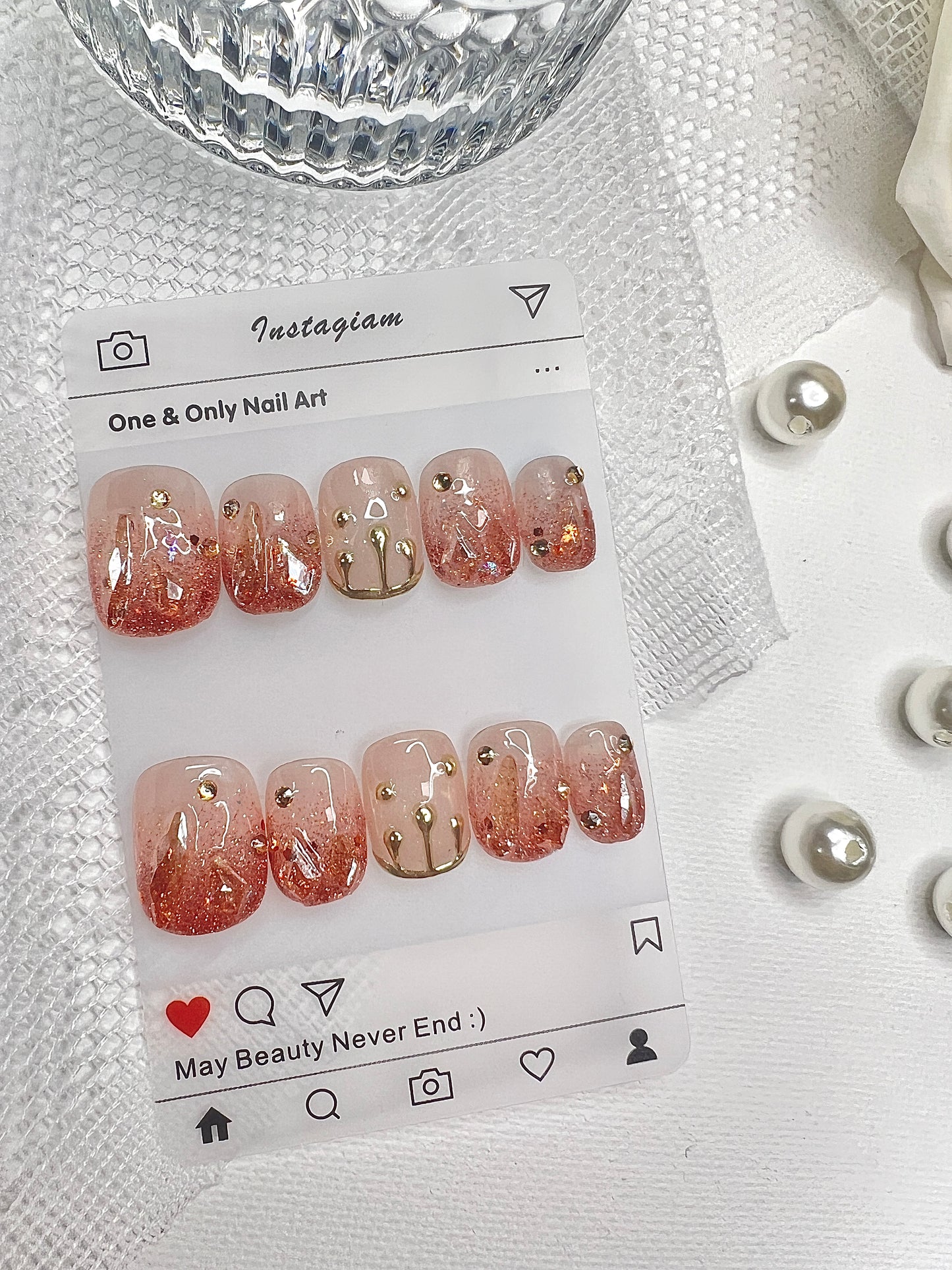 B29 Strawberry Crystal (Round Short)