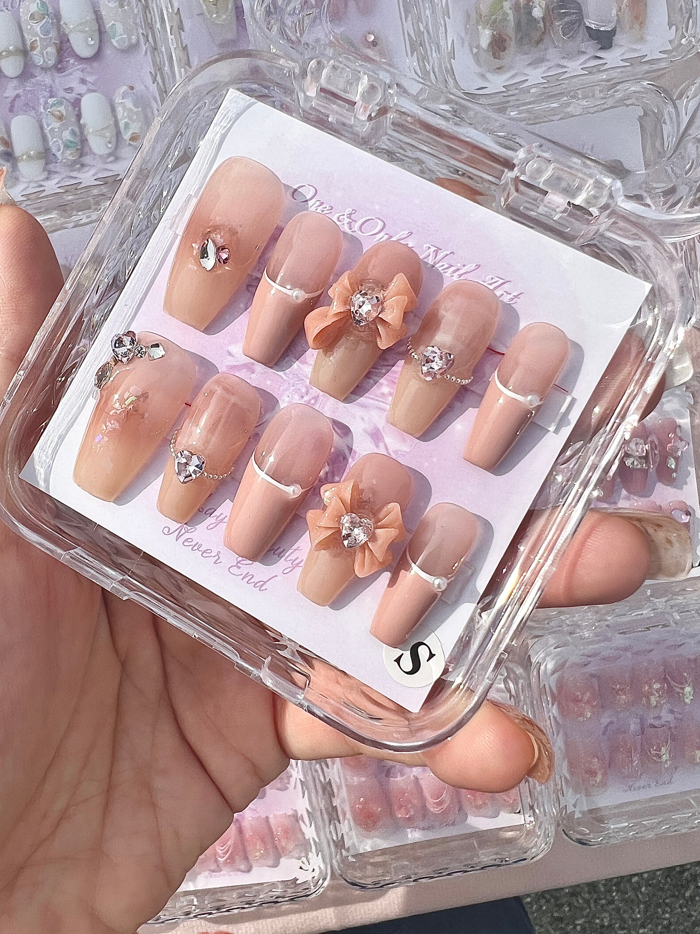 B51 Pinky Bows