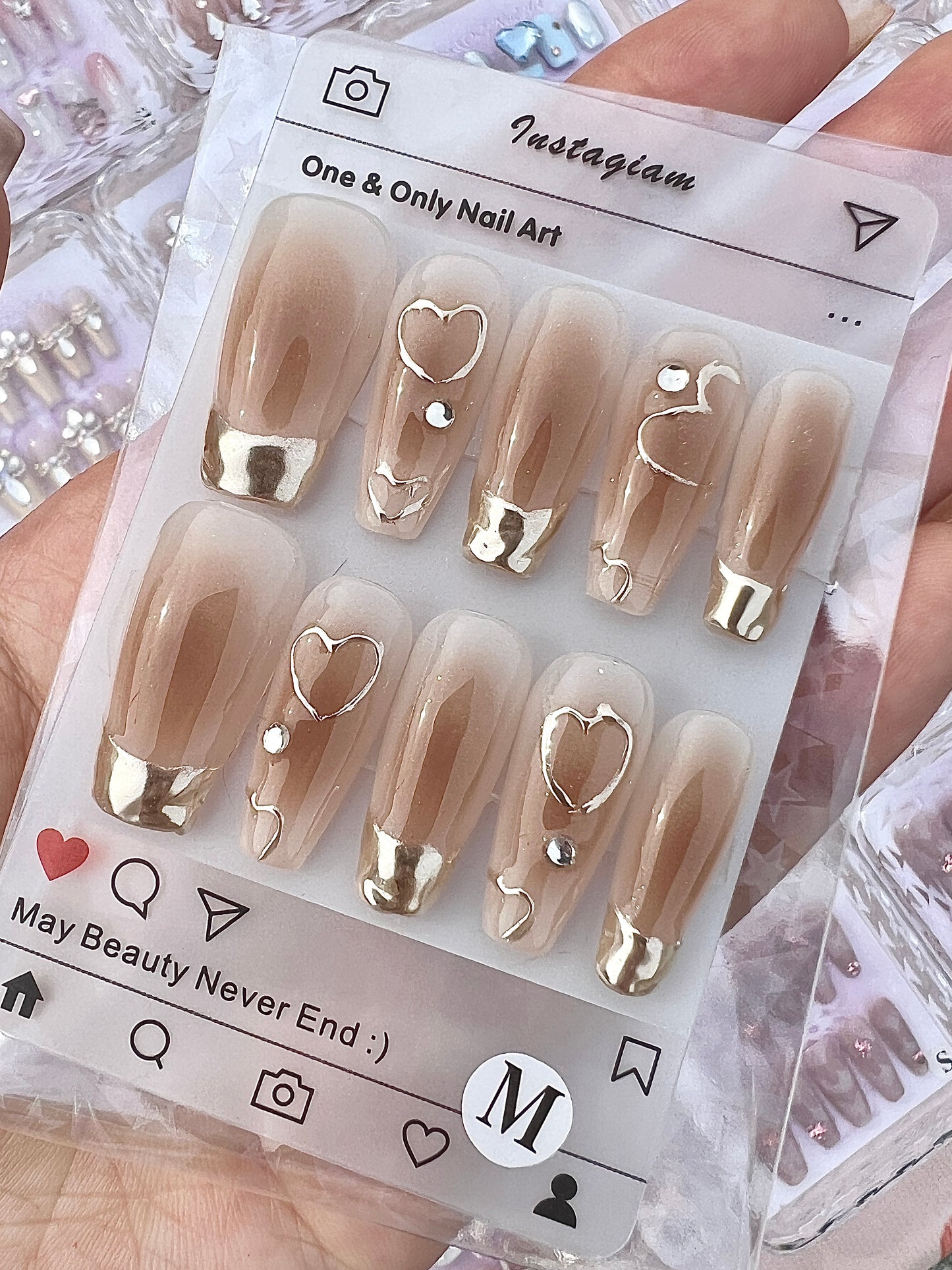 B16 Smoky Gold Heart